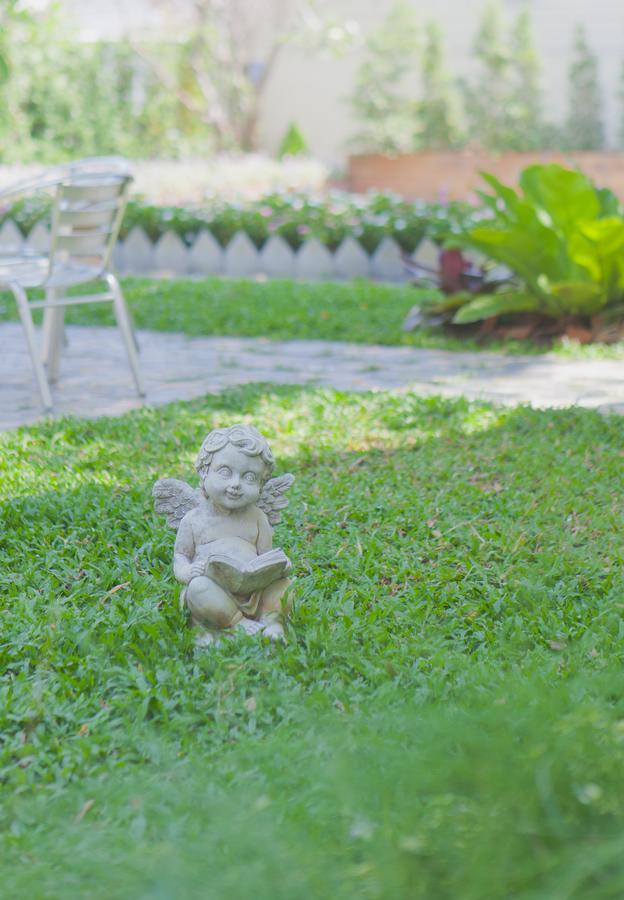 Manyi Boutique House Hotel Chiang Mai Buitenkant foto