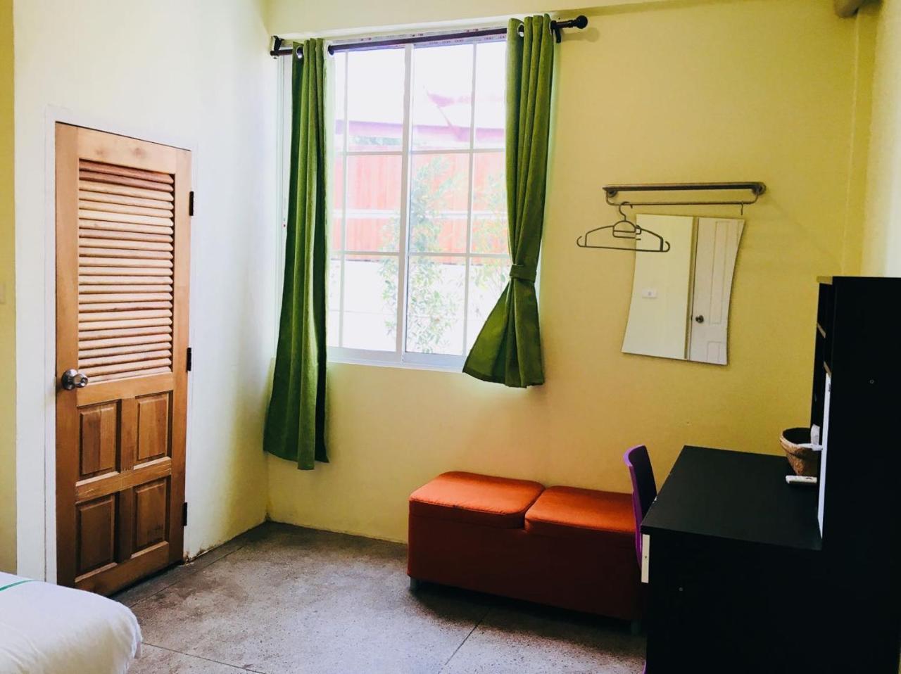 Manyi Boutique House Hotel Chiang Mai Buitenkant foto