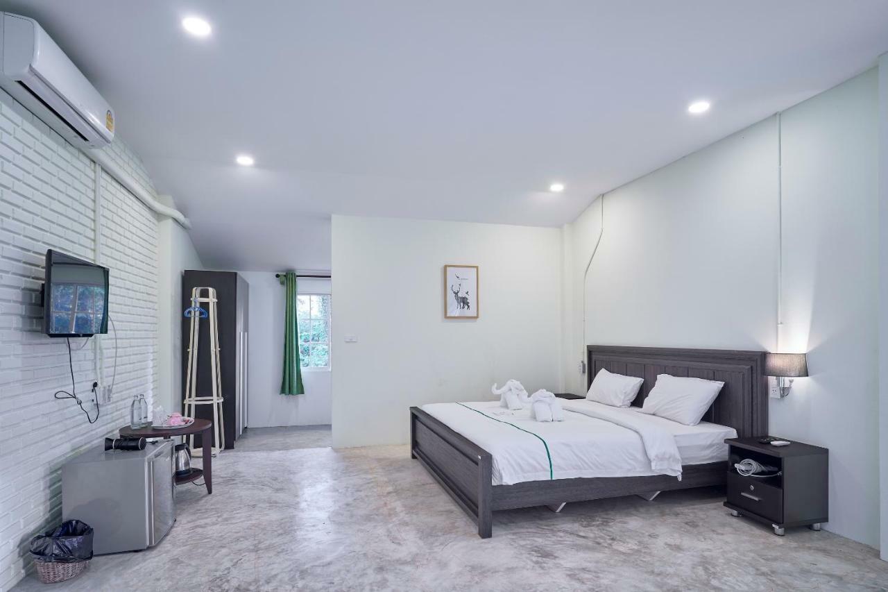 Manyi Boutique House Hotel Chiang Mai Buitenkant foto