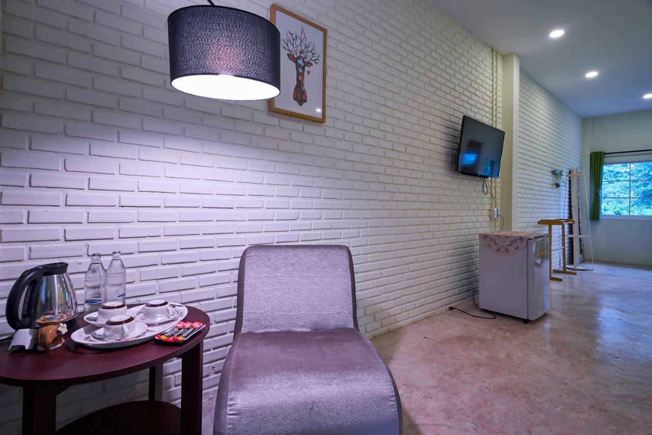 Manyi Boutique House Hotel Chiang Mai Buitenkant foto